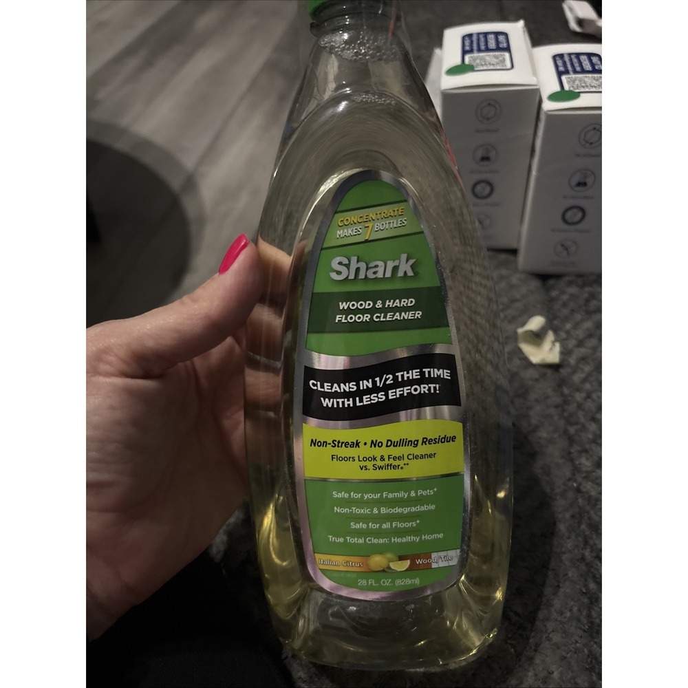 Shark New Wood & Hard Floor Cleaner Concentrate Italian Citrus 28 fl oz NEW